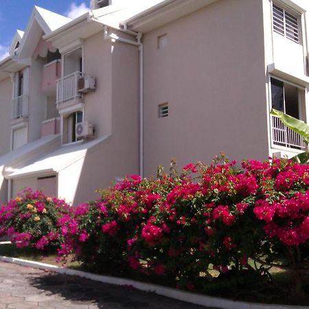 Tres Beau Studio Tout Equipe/Vu Mer/Wiffi Le Gosier (Grande-Terre) Exterior foto
